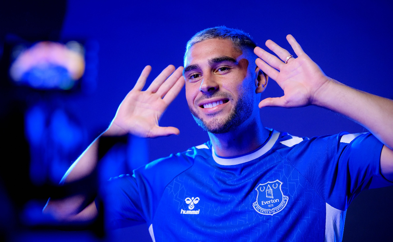 Neal Maupay s'engage à Everton